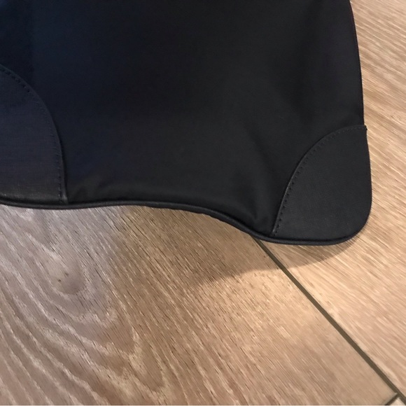 Tory Burch Nylon Crossbody / Swingpack Tote EUC - Picture 5 of 14